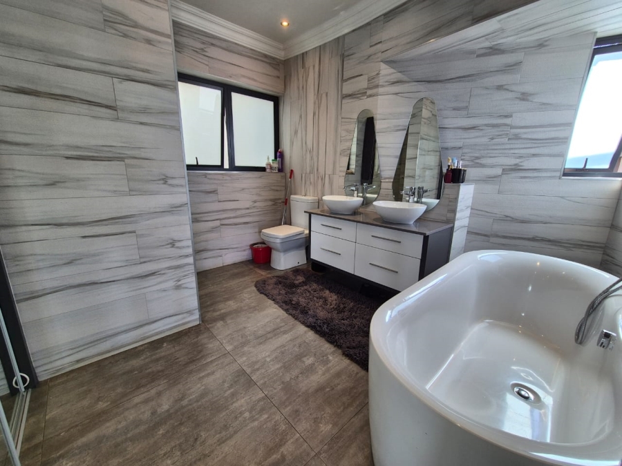 2 Bedroom Property for Sale in Bassonia Gauteng