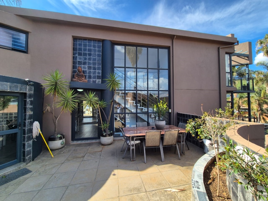 2 Bedroom Property for Sale in Bassonia Gauteng