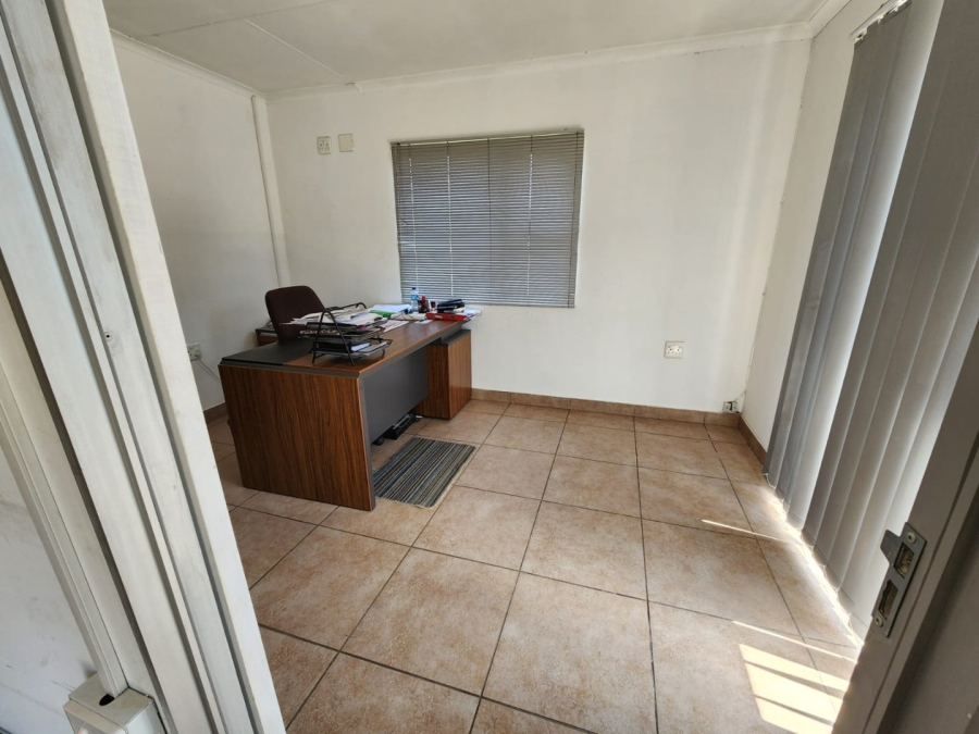 To Let commercial Property for Rent in Mondeor Gauteng