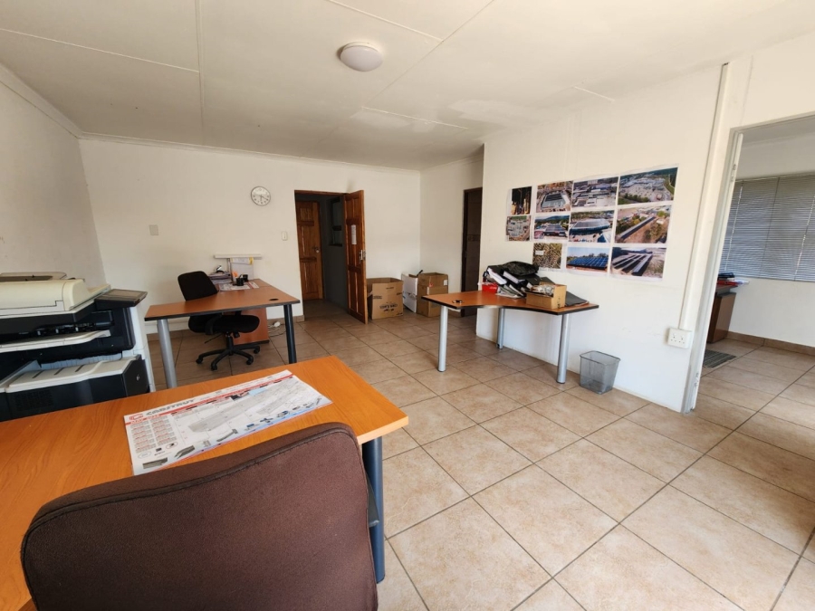 To Let commercial Property for Rent in Mondeor Gauteng