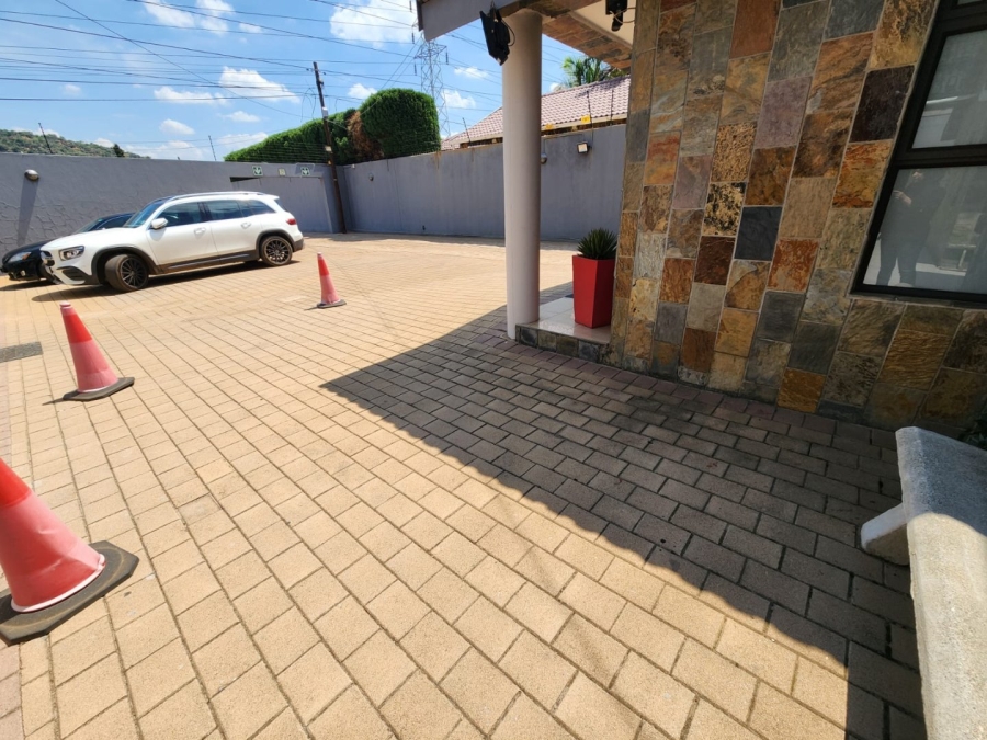 To Let commercial Property for Rent in Mondeor Gauteng