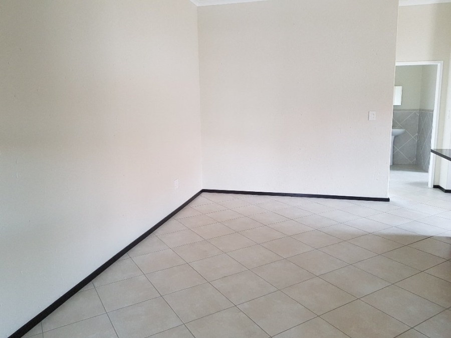 To Let 2 Bedroom Property for Rent in Goedeburg Gauteng