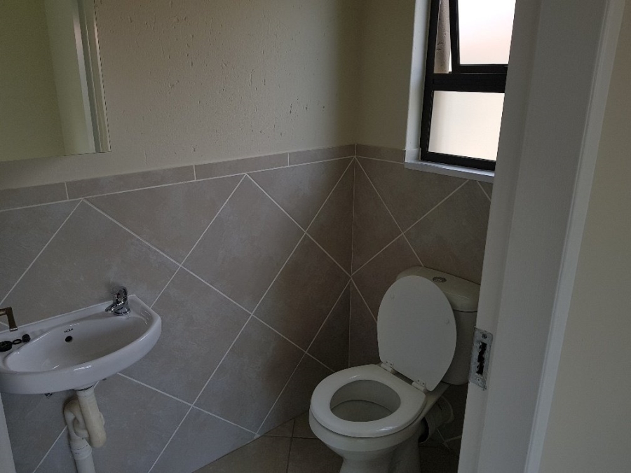 To Let 2 Bedroom Property for Rent in Goedeburg Gauteng