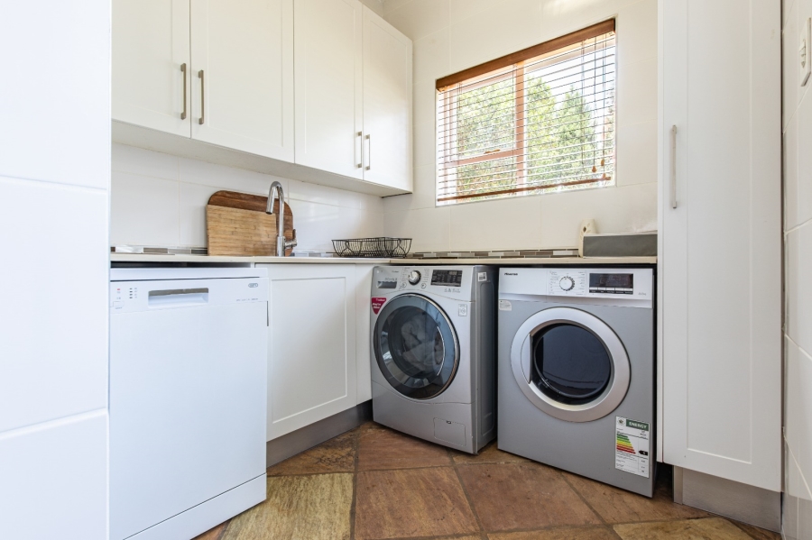  Bedroom Property for Sale in Ruimsig Gauteng