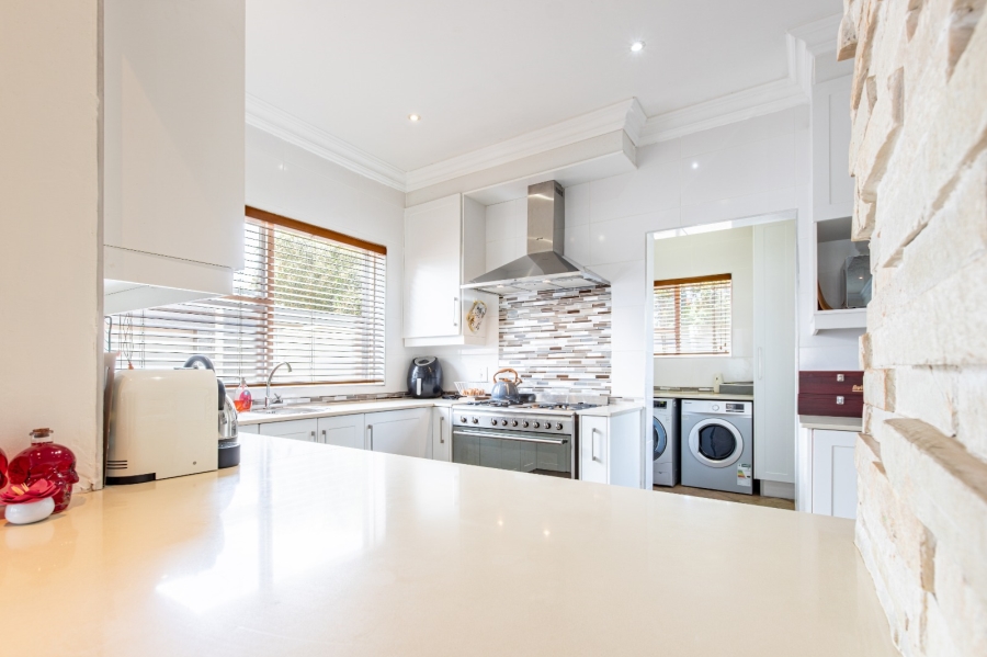  Bedroom Property for Sale in Ruimsig Gauteng