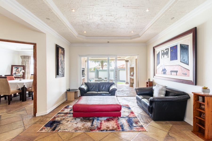  Bedroom Property for Sale in Ruimsig Gauteng