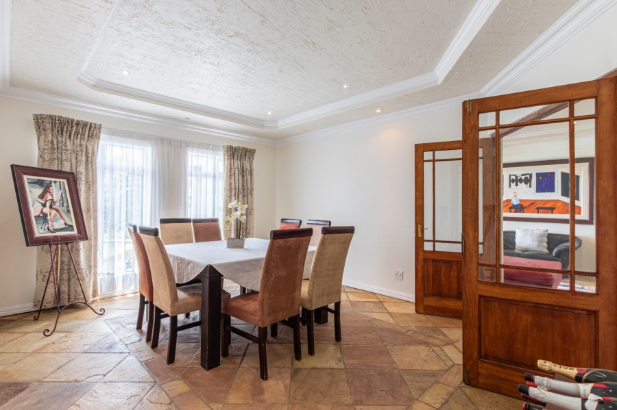  Bedroom Property for Sale in Ruimsig Gauteng