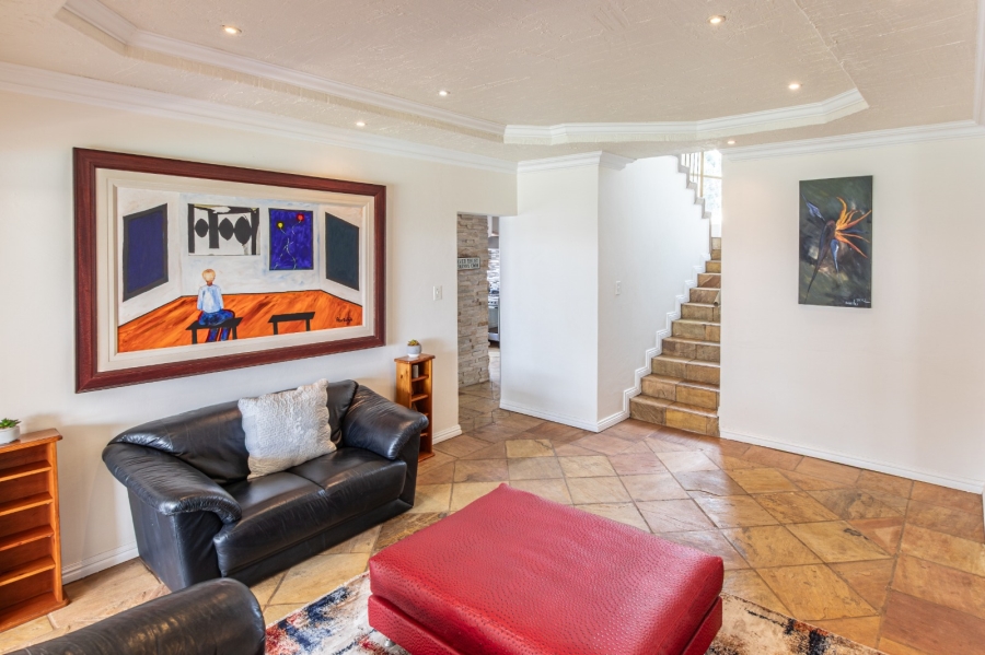  Bedroom Property for Sale in Ruimsig Gauteng