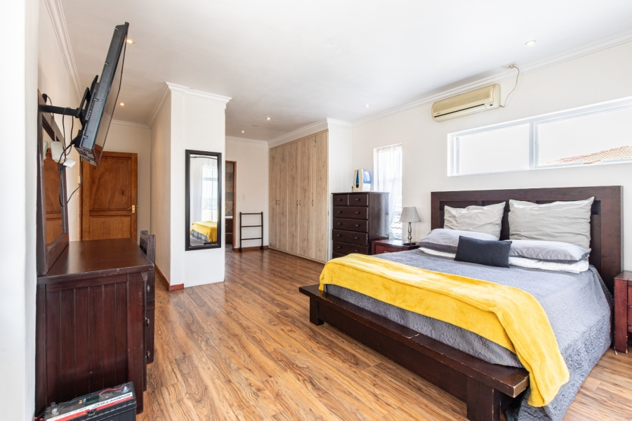  Bedroom Property for Sale in Ruimsig Gauteng