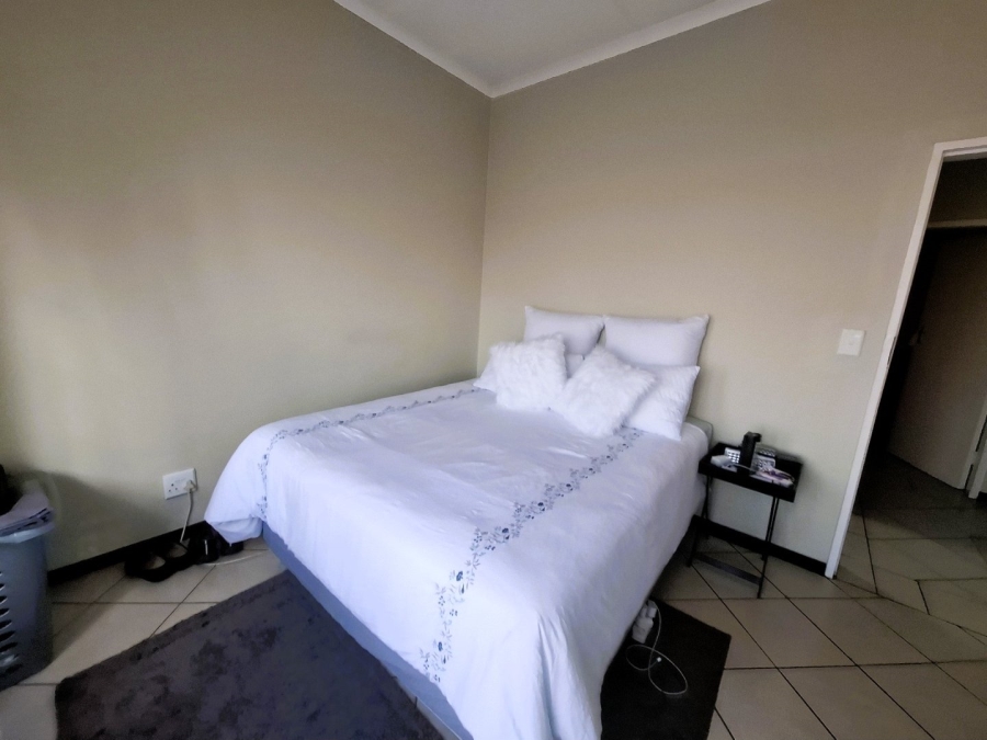 To Let 2 Bedroom Property for Rent in Karenpark Gauteng
