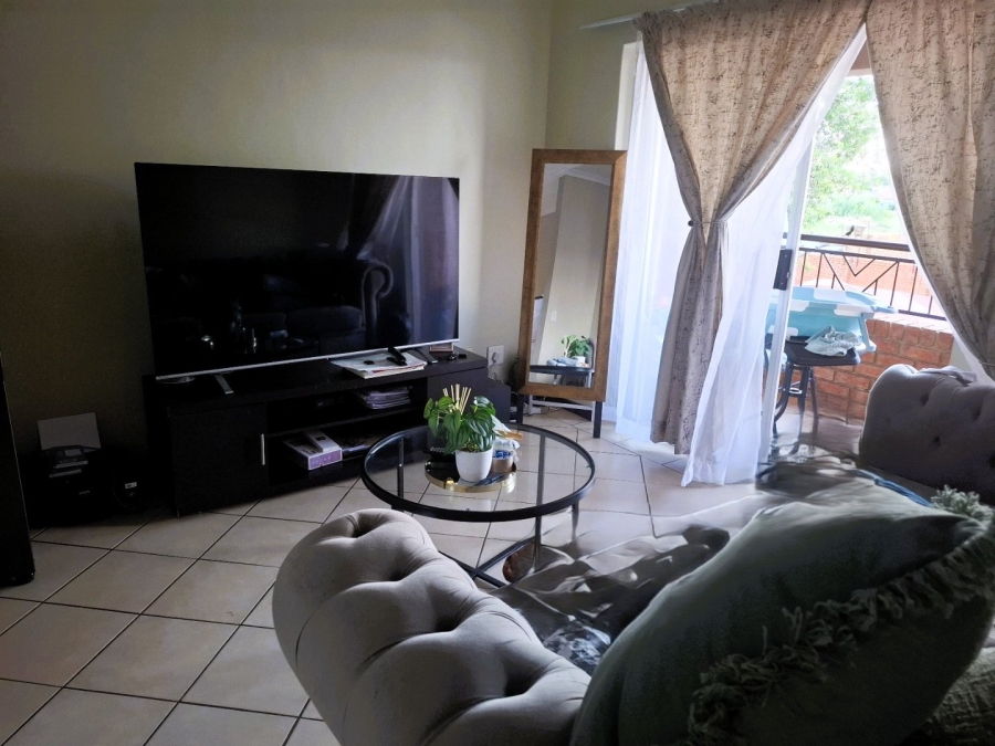 To Let 2 Bedroom Property for Rent in Karenpark Gauteng
