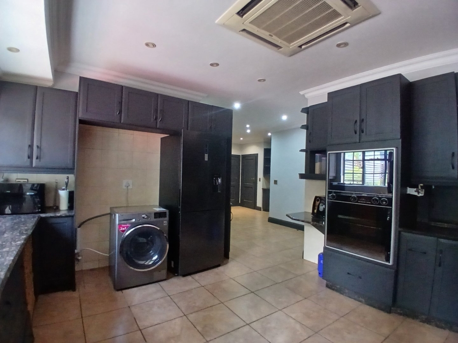 To Let 6 Bedroom Property for Rent in Houghton Estate Gauteng
