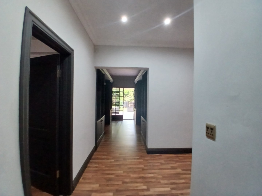 To Let 6 Bedroom Property for Rent in Houghton Estate Gauteng