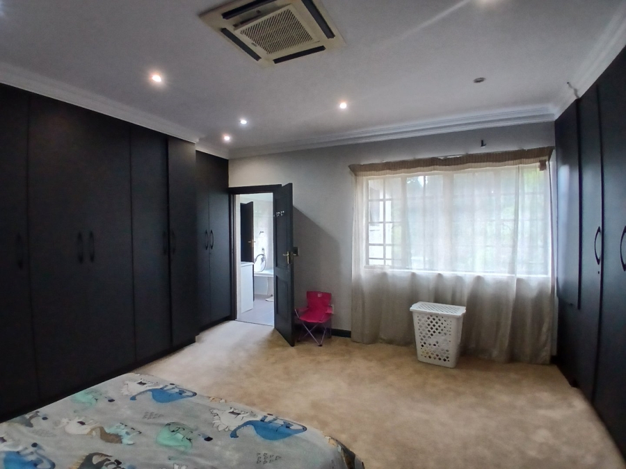 To Let 6 Bedroom Property for Rent in Houghton Estate Gauteng