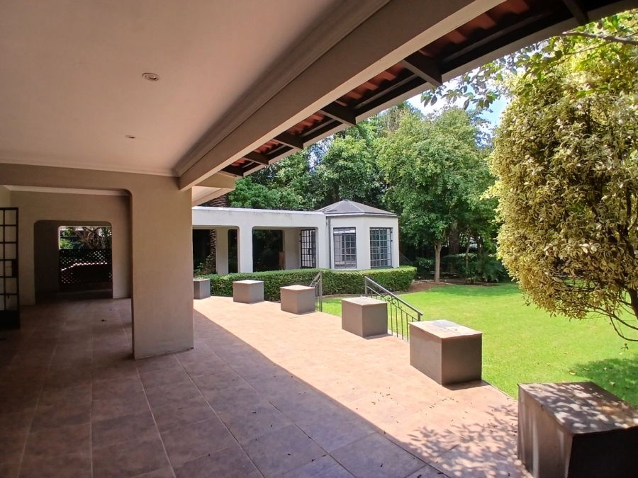 To Let 6 Bedroom Property for Rent in Houghton Estate Gauteng