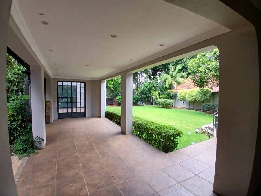 To Let 6 Bedroom Property for Rent in Houghton Estate Gauteng