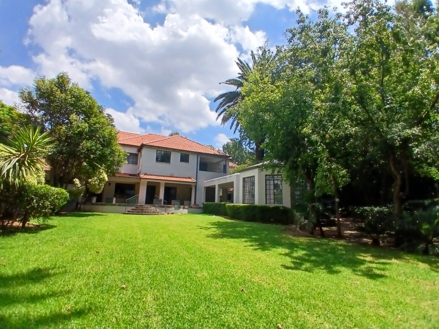 To Let 6 Bedroom Property for Rent in Houghton Estate Gauteng