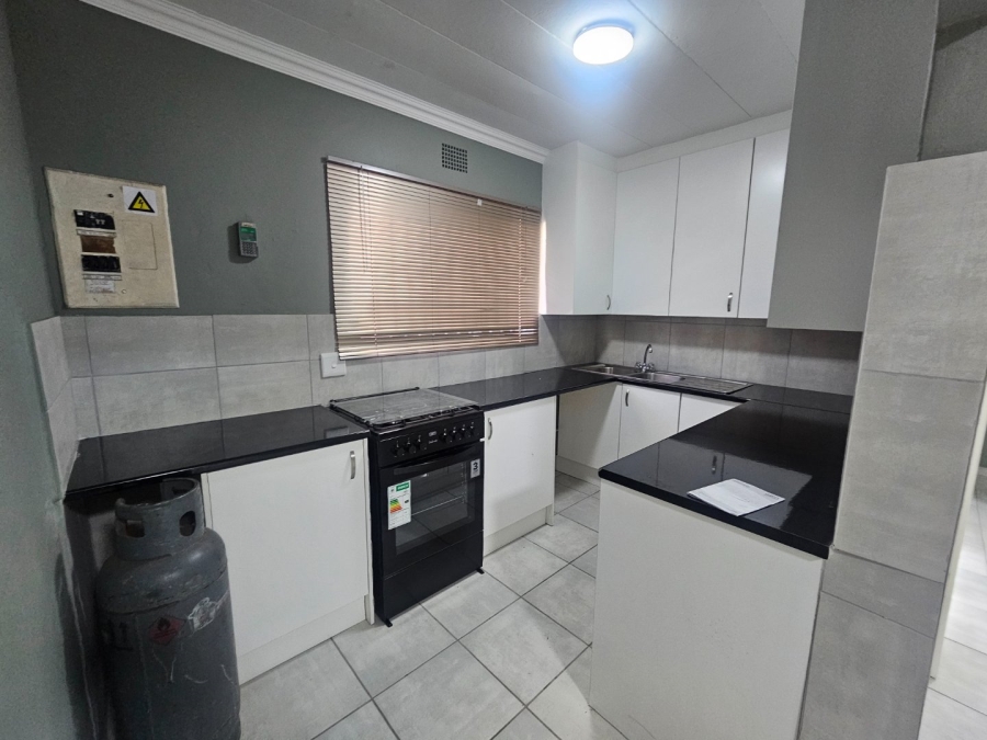 2 Bedroom Property for Sale in Germiston South Gauteng