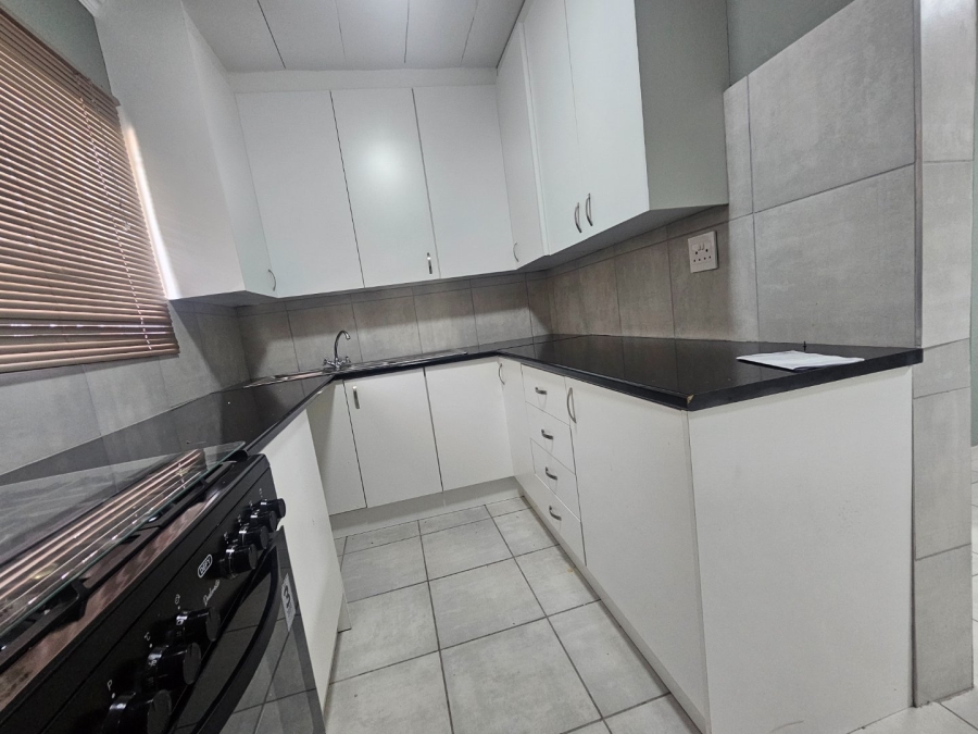 2 Bedroom Property for Sale in Germiston South Gauteng