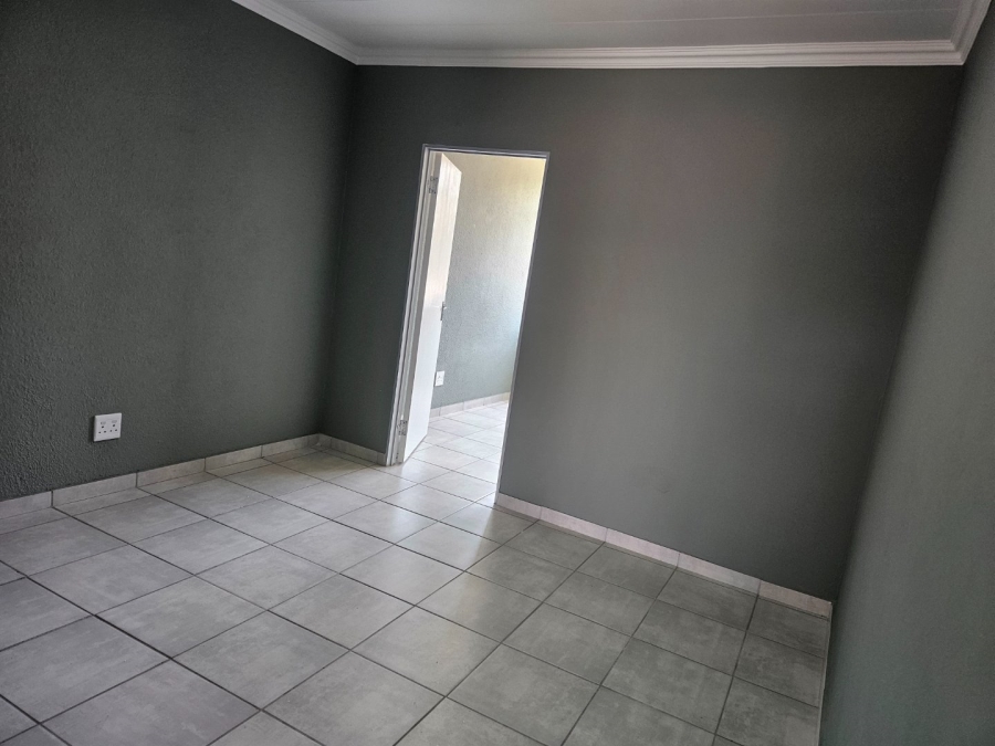 2 Bedroom Property for Sale in Germiston South Gauteng
