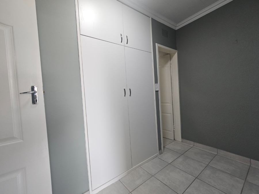 2 Bedroom Property for Sale in Germiston South Gauteng