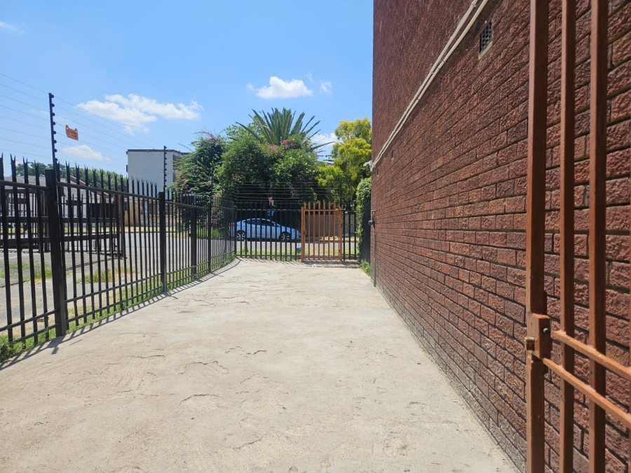 2 Bedroom Property for Sale in Germiston South Gauteng