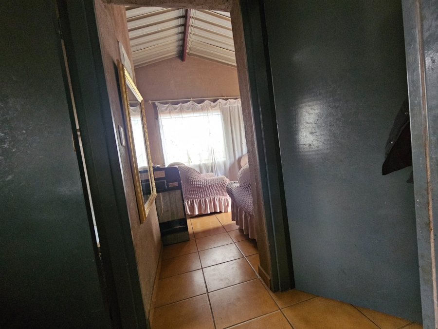 2 Bedroom Property for Sale in Etwatwa Gauteng