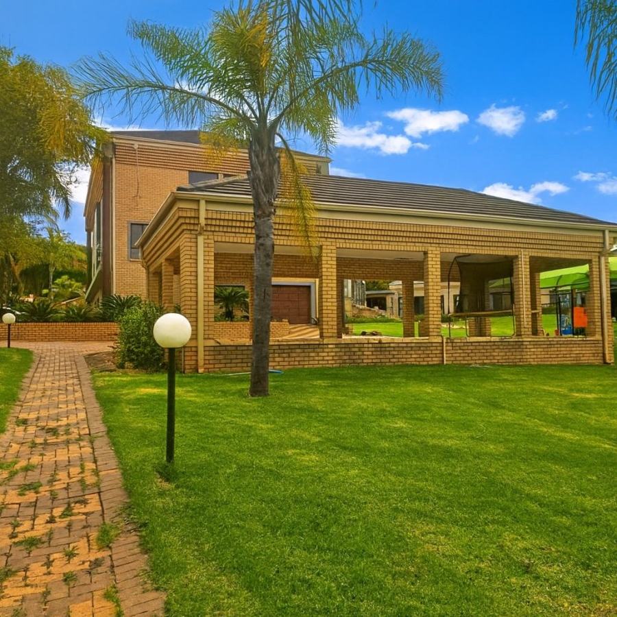 9 Bedroom Property for Sale in Mooikloof Equestrian Estate Gauteng