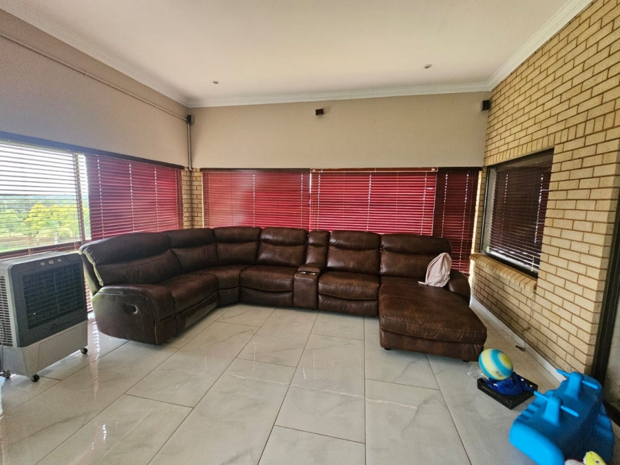 9 Bedroom Property for Sale in Mooikloof Equestrian Estate Gauteng