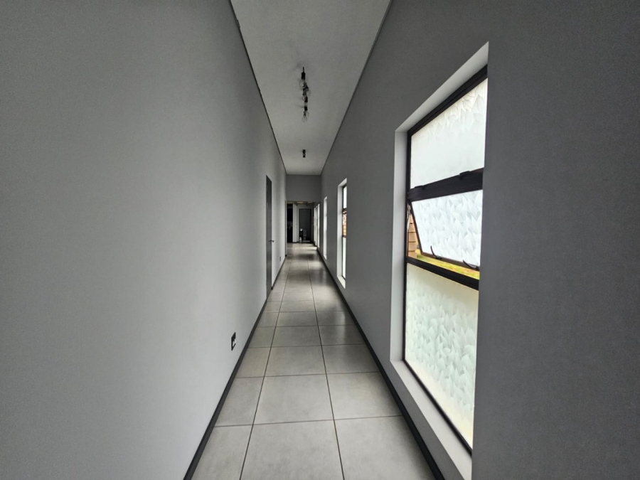 9 Bedroom Property for Sale in Mooikloof Equestrian Estate Gauteng