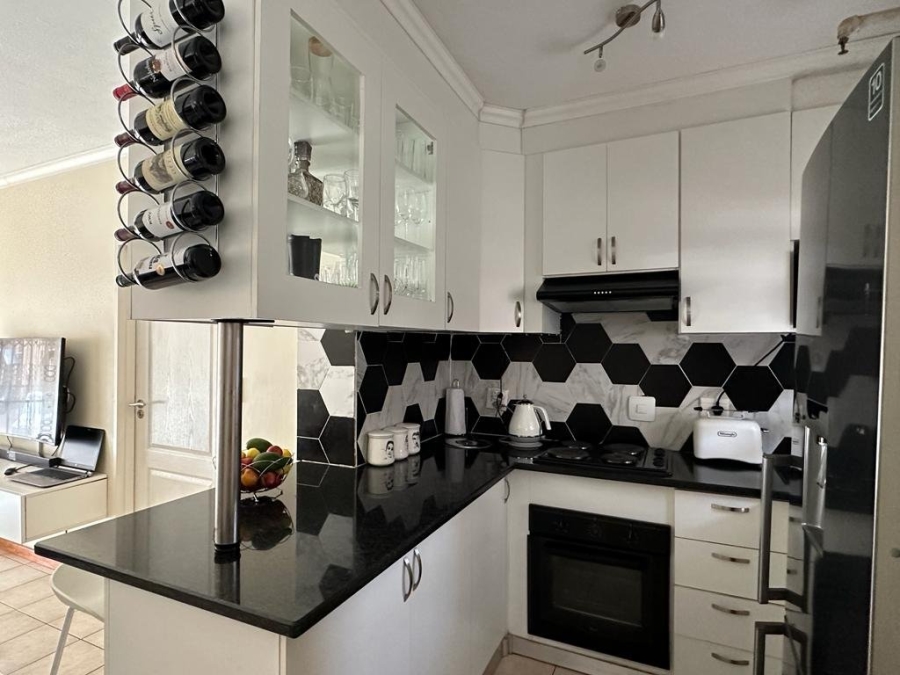 To Let 2 Bedroom Property for Rent in The Orchards Gauteng