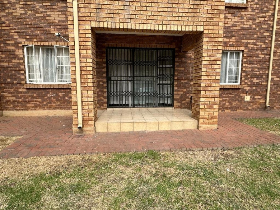 To Let 2 Bedroom Property for Rent in The Orchards Gauteng