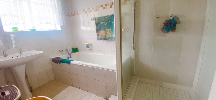 3 Bedroom Property for Sale in Three Rivers Gauteng