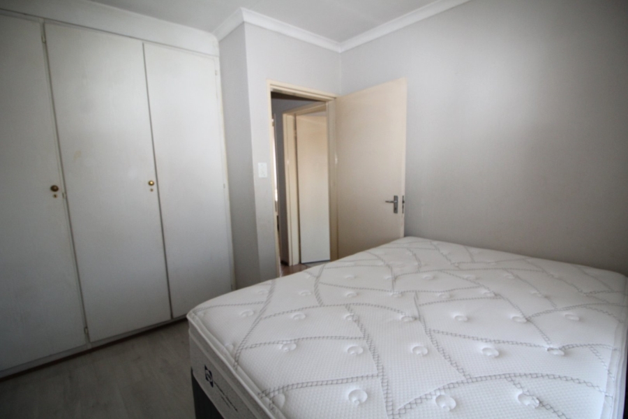3 Bedroom Property for Sale in Die Hoewes Gauteng