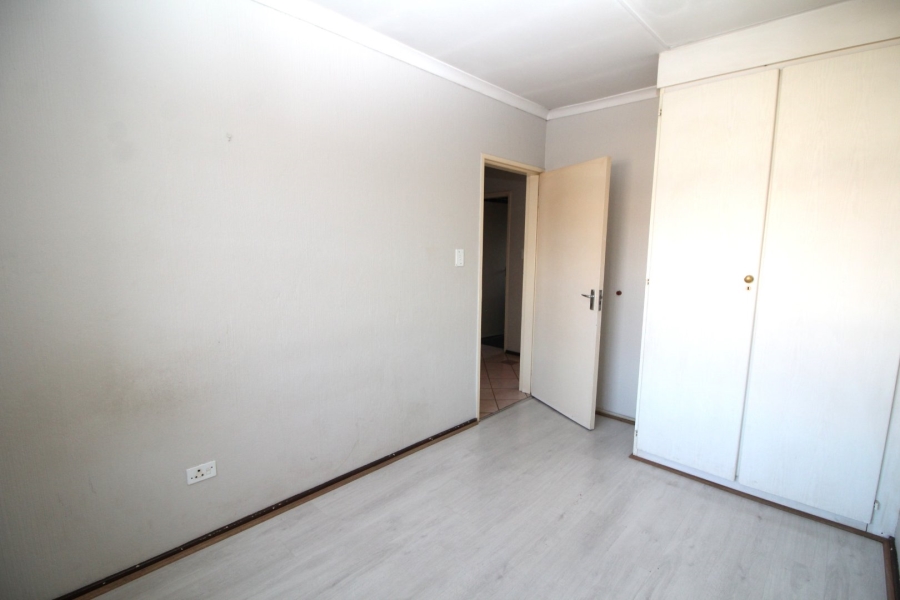 3 Bedroom Property for Sale in Die Hoewes Gauteng