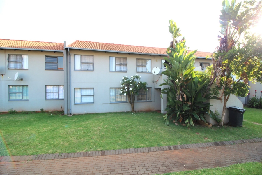 3 Bedroom Property for Sale in Die Hoewes Gauteng