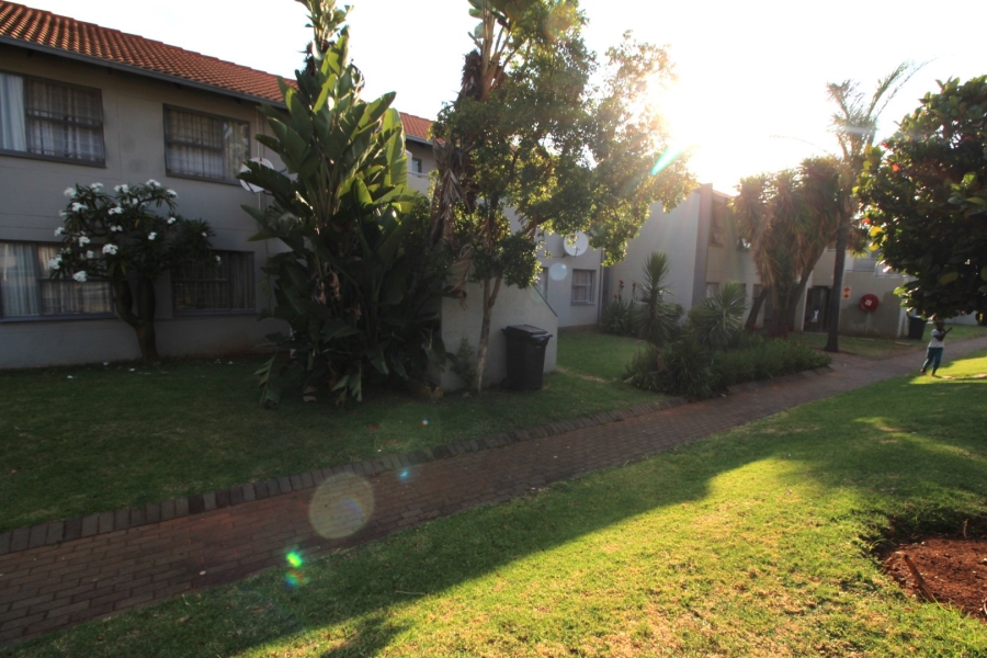 3 Bedroom Property for Sale in Die Hoewes Gauteng
