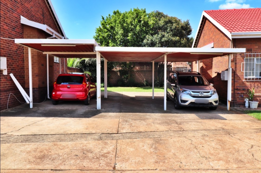 3 Bedroom Property for Sale in Barvallen Gauteng