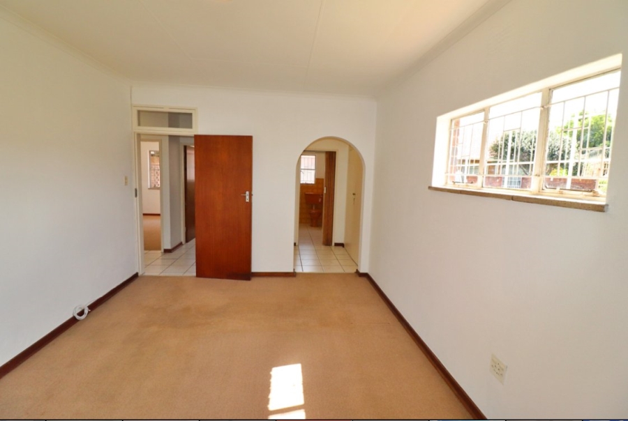 3 Bedroom Property for Sale in Barvallen Gauteng