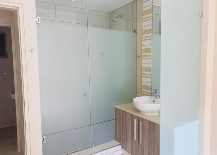 To Let 1 Bedroom Property for Rent in Rosebank Gauteng