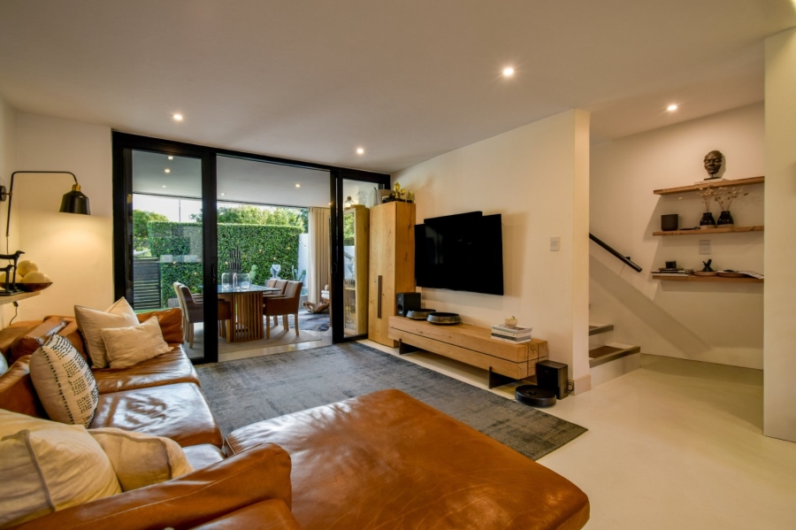 1 Bedroom Property for Sale in Lombardy Gauteng