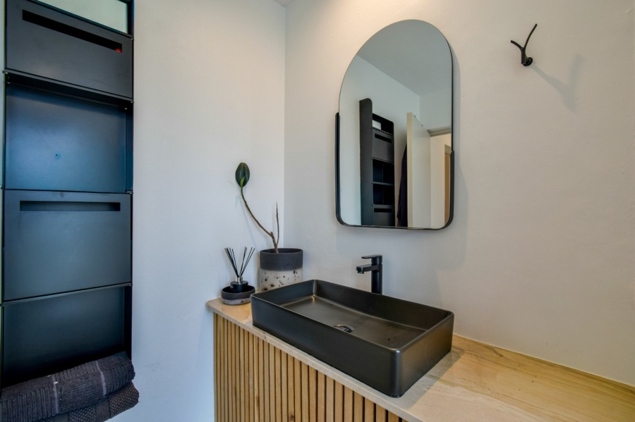 1 Bedroom Property for Sale in Lombardy Gauteng