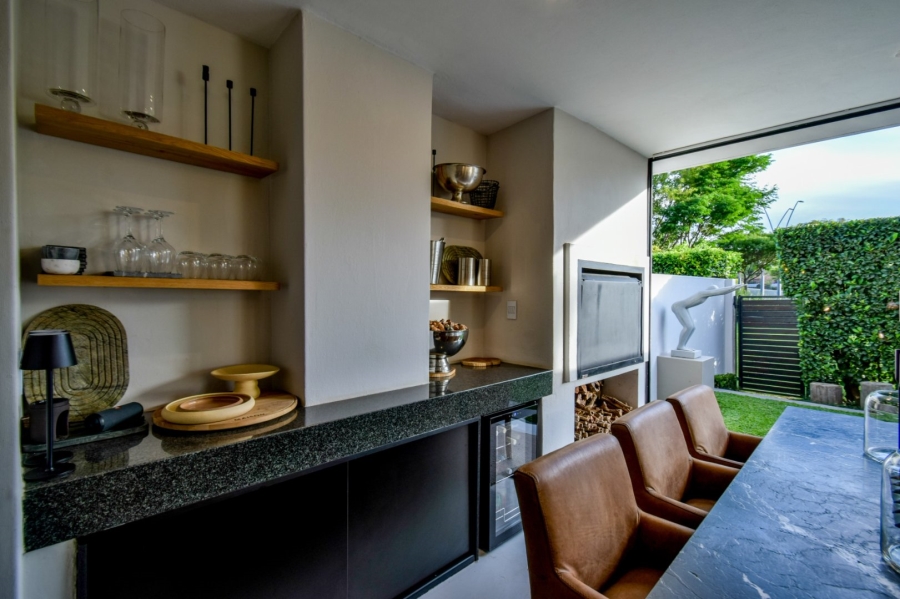 1 Bedroom Property for Sale in Lombardy Gauteng