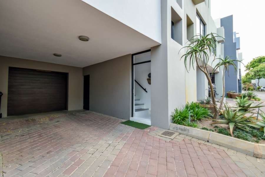 1 Bedroom Property for Sale in Lombardy Gauteng