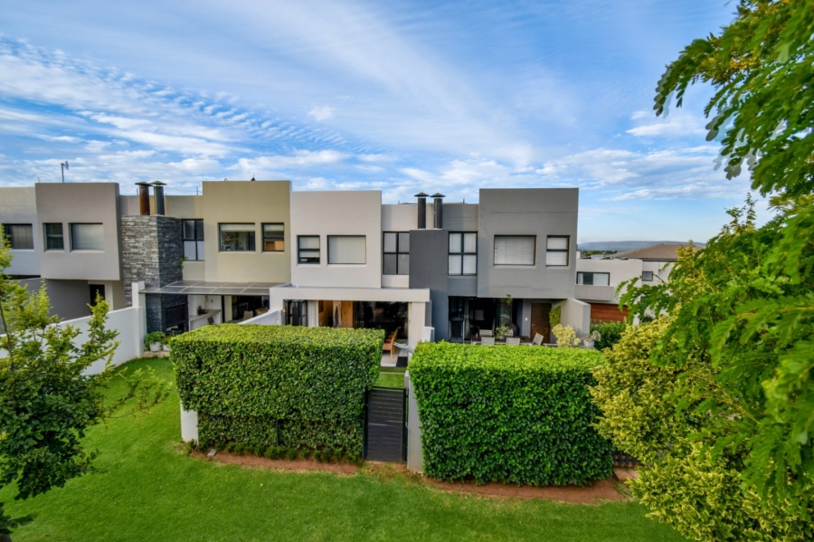 1 Bedroom Property for Sale in Lombardy Gauteng