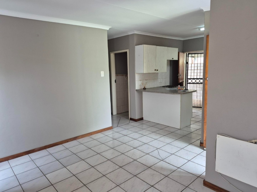 2 Bedroom Property for Sale in Montana Tuine Gauteng