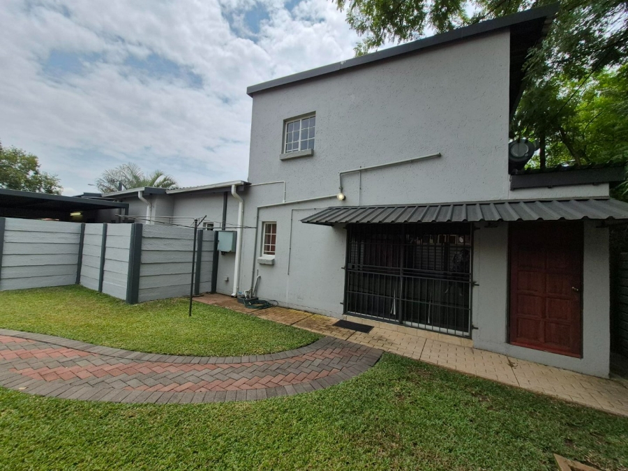 2 Bedroom Property for Sale in Montana Tuine Gauteng