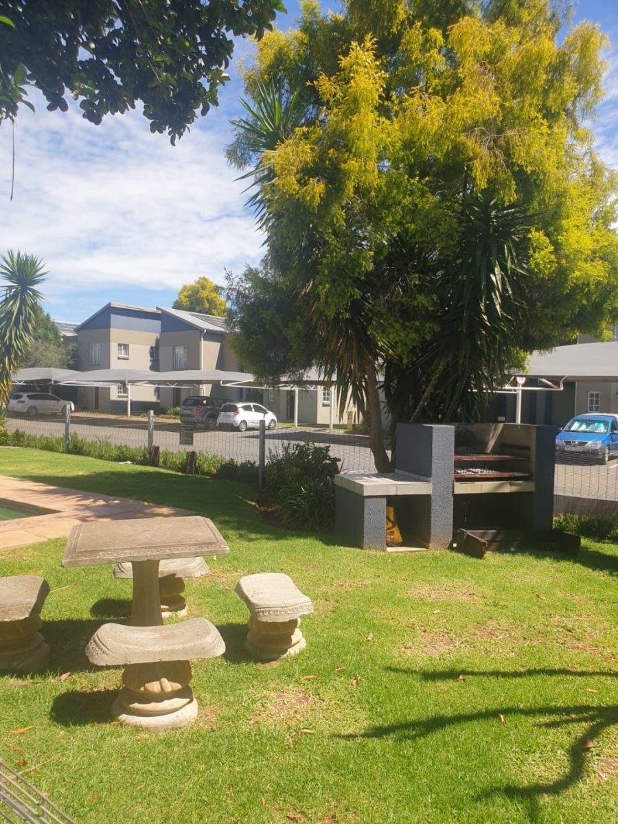 2 Bedroom Property for Sale in Brentwood Gauteng