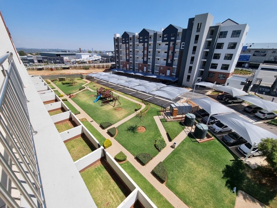 2 Bedroom Property for Sale in Greenstone Hill Gauteng