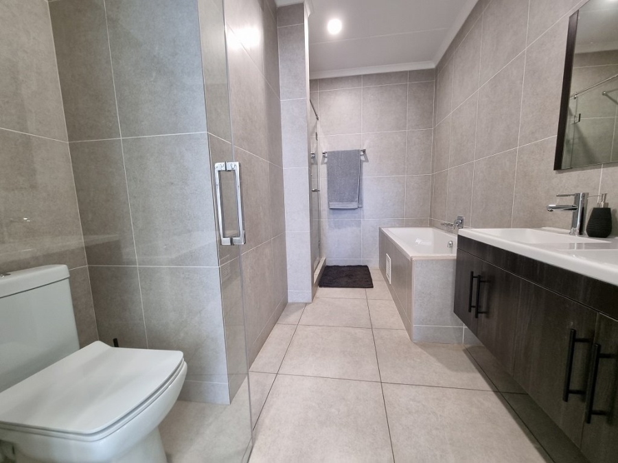 2 Bedroom Property for Sale in Greenstone Hill Gauteng